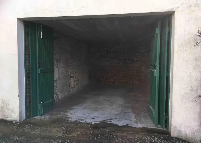 Ker Mary Lumineux 50 Metres De La * بورنيك